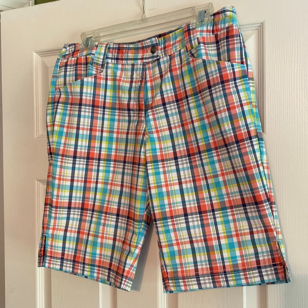Callaway women’s golf shorts